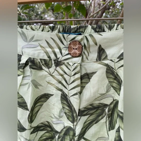 shore brand shorts - Picture 4 of 5